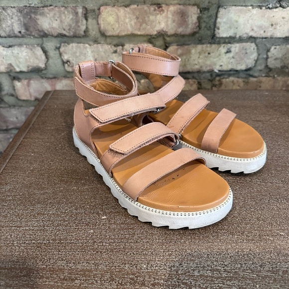 Sorel Shoes - Sorel Women's Roaming Multi-Strap Sandals